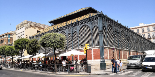 El Mercado de Atarazanas: Sabores y Colores