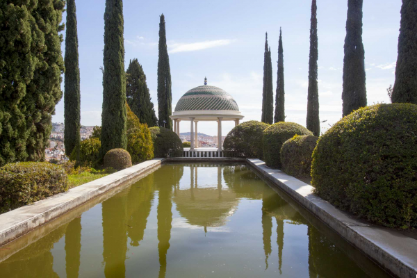 El Jardín Botánico-Histórico La Concepción: Un Oasis en la Ciudad