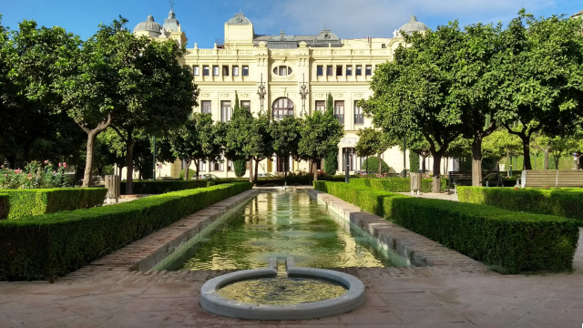 El Jardín de Pedro Luis Alonso: Fragancia y Belleza